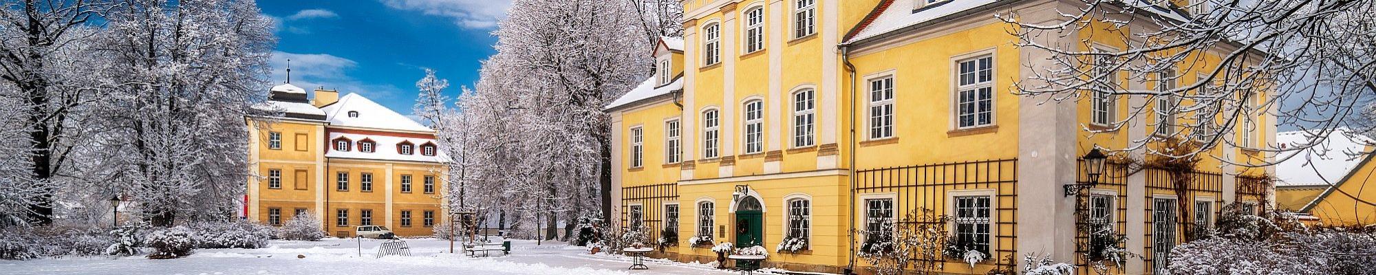 Advent in Niederschlesien - Hieschberger Tal und Breslau: Schloss Lomnitz