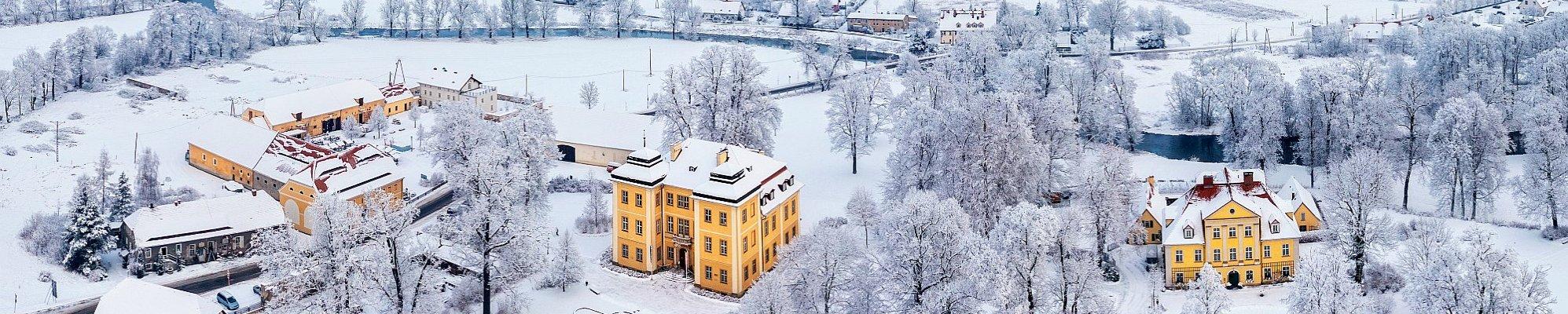 Schloss Lomnitz im Winter